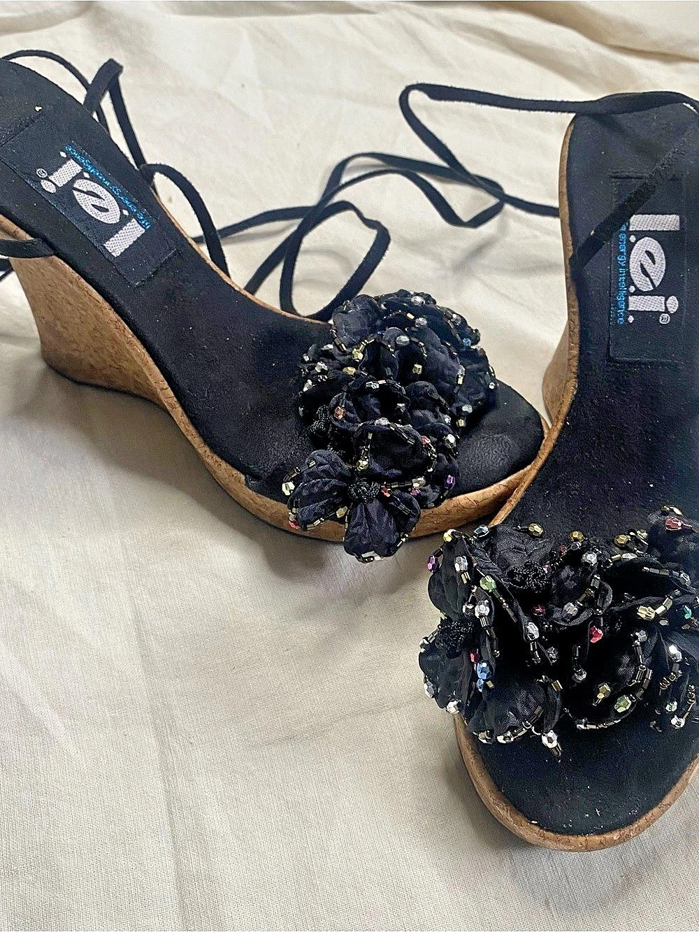 Vintage Y2K l.e.i. Beaded Black tie up ankle Wedge Sandals